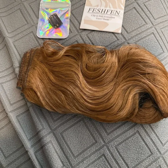 Clip in Hair Extensions, 20 Inch, Auburn Brown
4 PCS, Long Wavy christmas, party - Picture 6 of 7